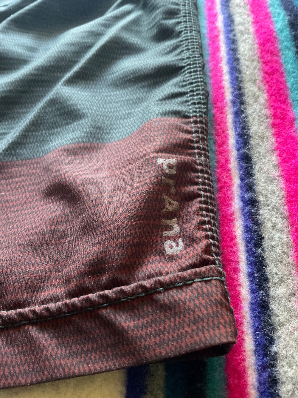 Prana-Mojo short-